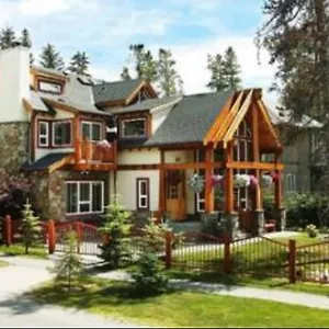 Beaujolais Boutique At Thea's House- Adults Only Bed & Breakfast